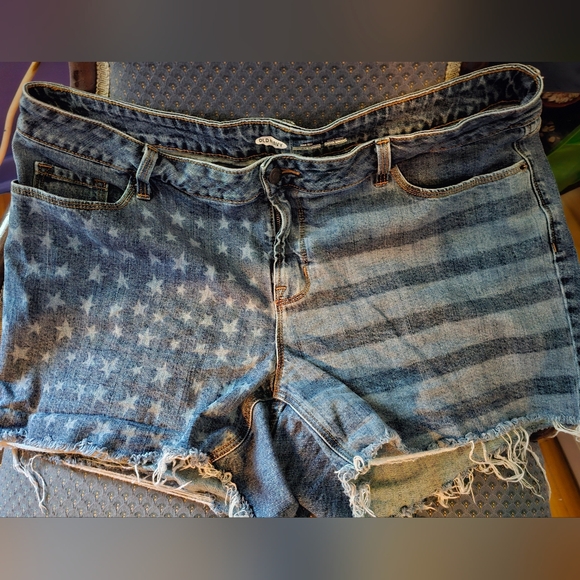 Old Navy high-rise shorts size 16 - Picture 1 of 3